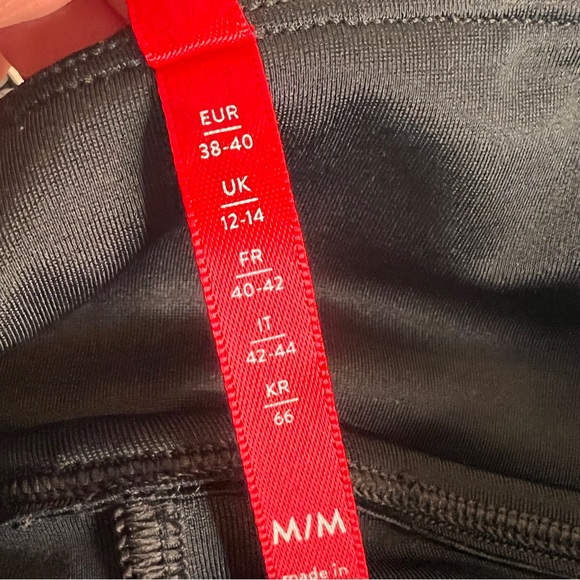 SPANX Black Faux Leather Sequin Stretch Legging Ankle Length Pants Women Size M - Picture 7 of 15